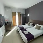 The Windsor מלון 4*