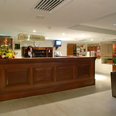 מלון The Windsor 4*