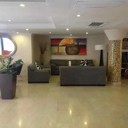 The Windsor מלון 4*