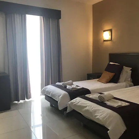 The Windsor 4* סליאמה