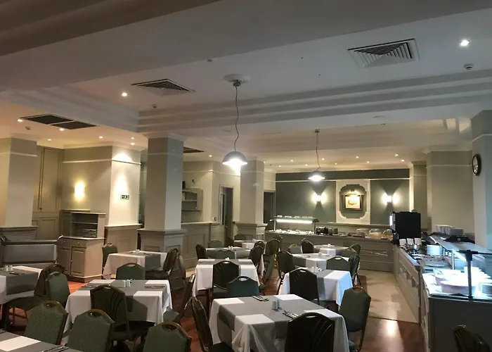 מלון The Windsor 4*