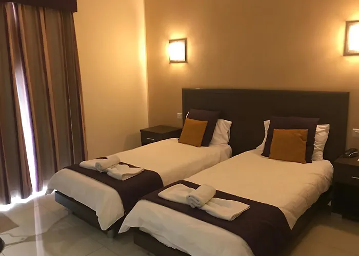 The Windsor מלון 4*