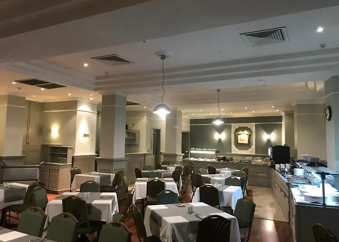 The Windsor מלון