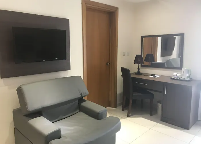 The Windsor 4* Слима