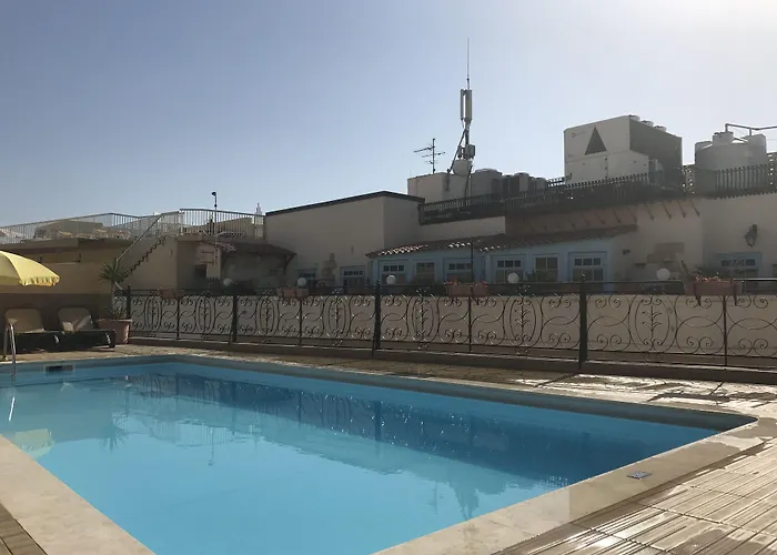 The Windsor מלון סליאמה