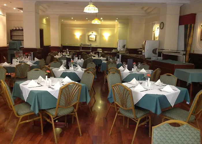 The Windsor Отель